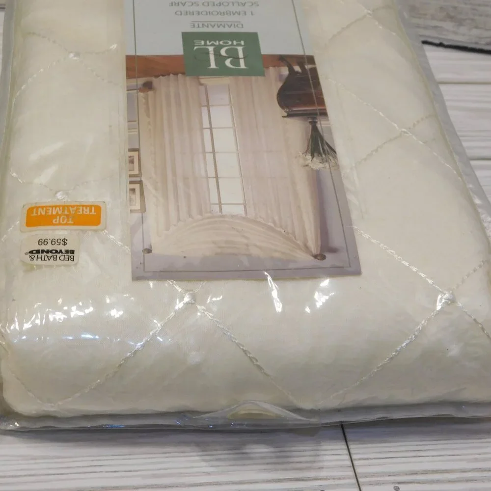 BL HOME DIAMMANNITE SCALLOPPED SCARF WINDOW TREATMENT 216 IN w 48 IN l *